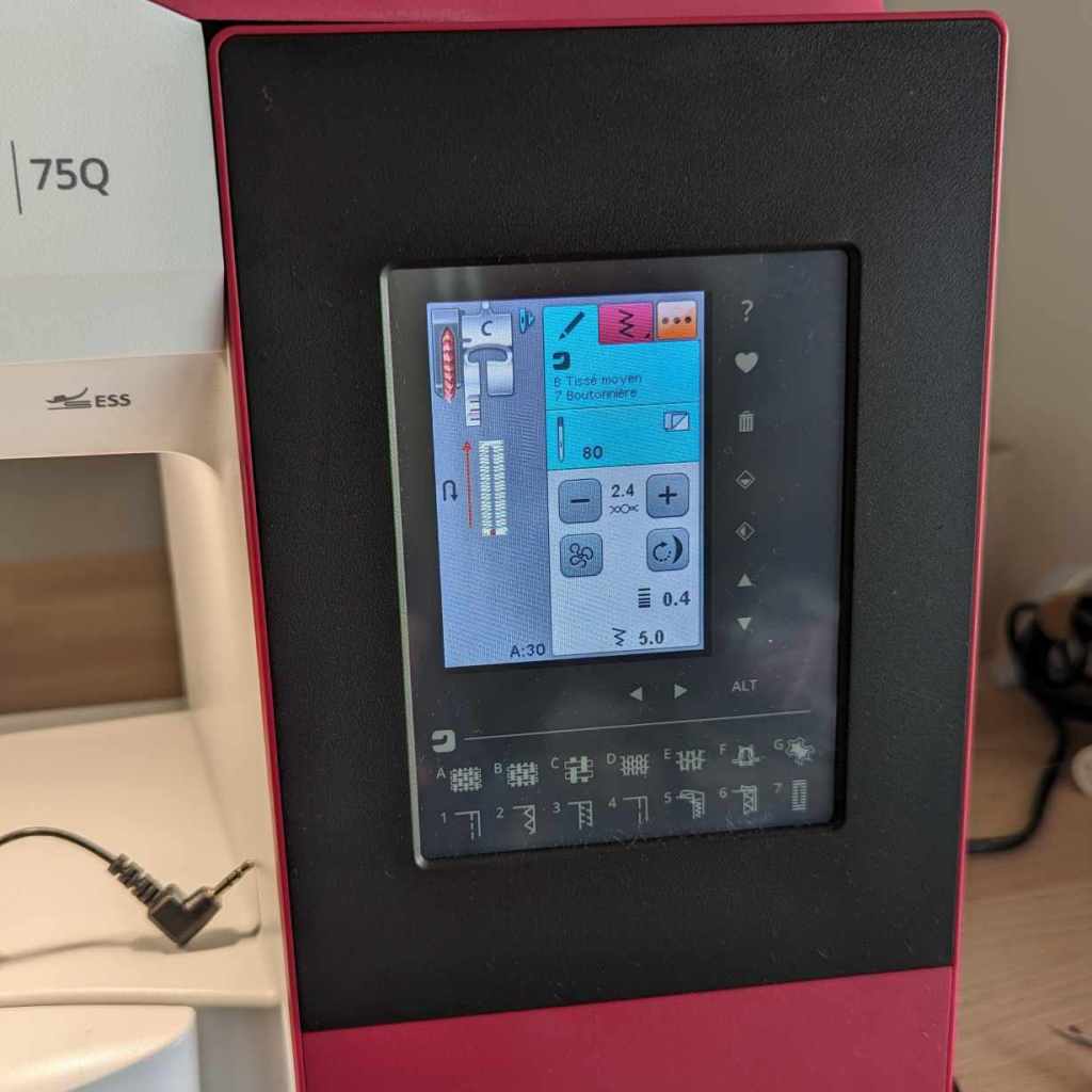 Ecran tactile de la machine à coudre brilliance 75Q