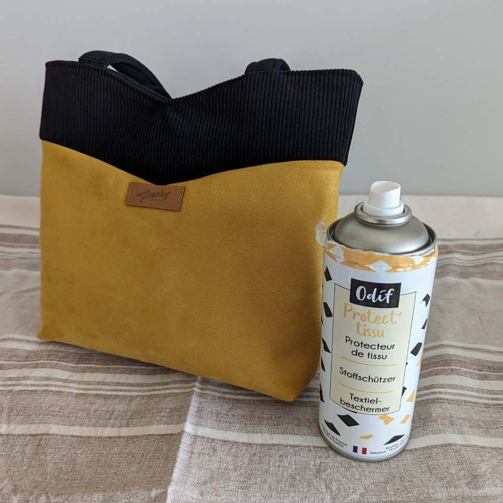 sac en tissu avec produit imperméabilisant