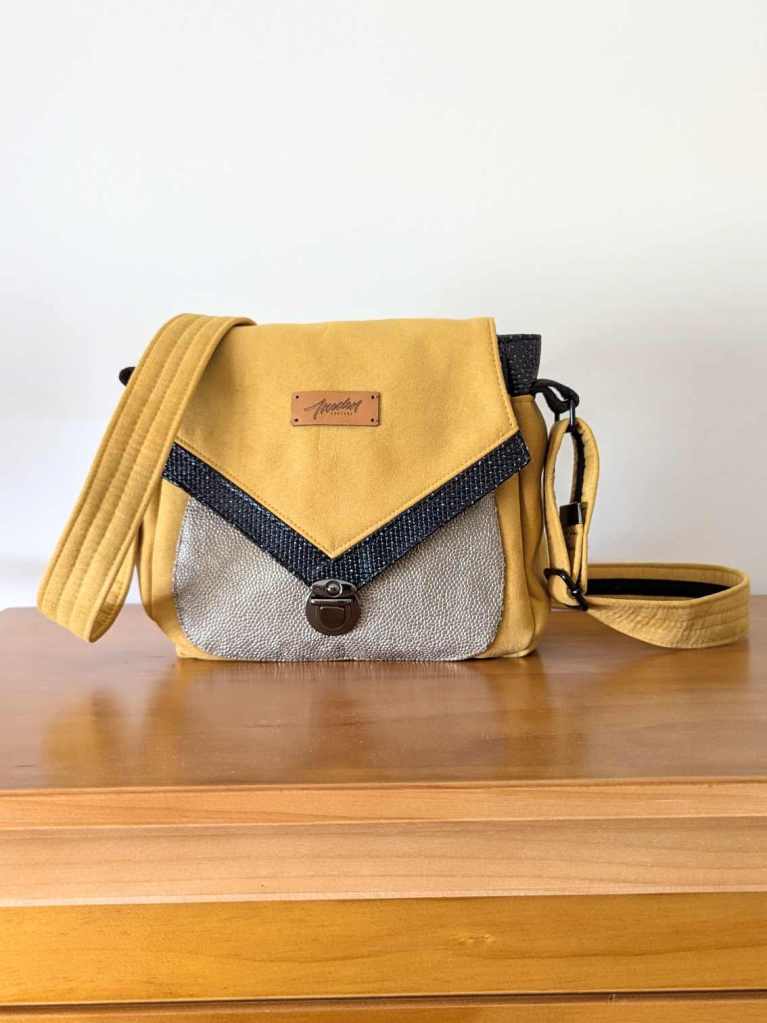 Petit sac bandoulière jaune et noir